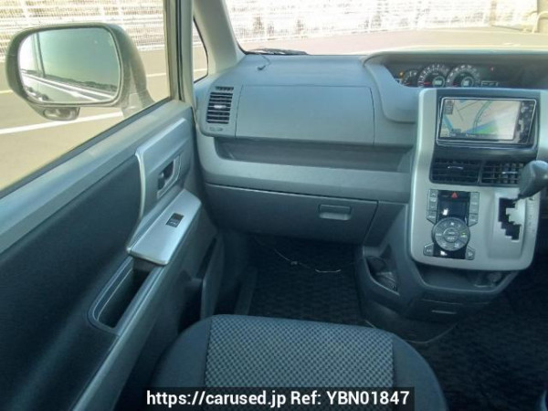 Used 2009 AT toyota noah ZRR70W Image[19]