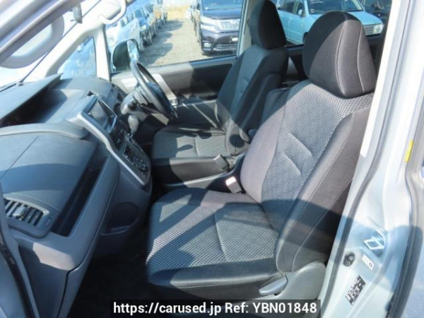 Used 2007 AT toyota noah ZRR70W Image[16]