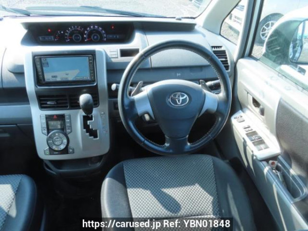 Used 2007 AT toyota noah ZRR70W Image[25]