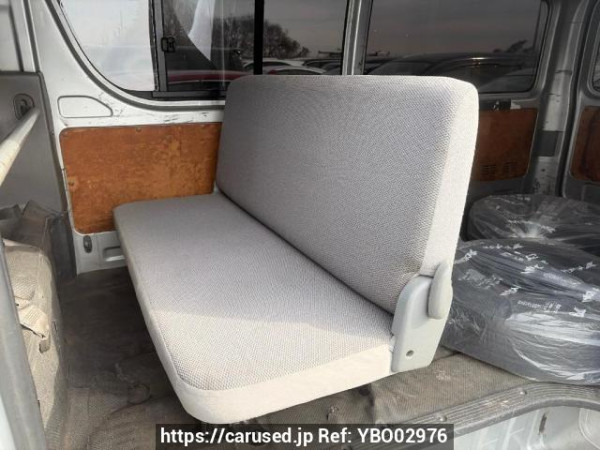 Used 2005 MT toyota regiusace-van KDH205V Image[8]