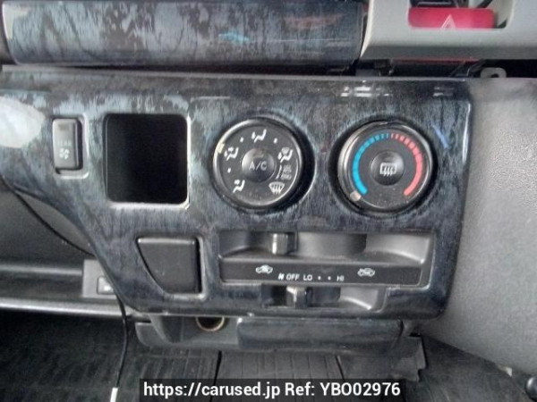 Used 2005 MT toyota regiusace-van KDH205V Image[22]