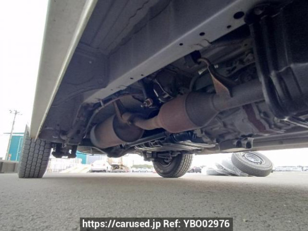 Used 2005 MT toyota regiusace-van KDH205V Image[31]