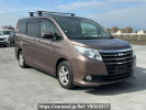 Toyota Noah ZRR80G