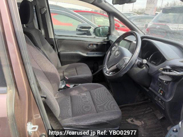 Used 2015 AT toyota noah ZRR80G Image[8]