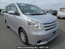 Toyota Noah ZRR70G