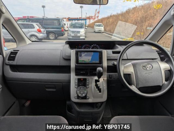 Used 2008 AT toyota noah ZRR70G Image[17]