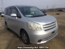 Toyota Noah ZRR70G