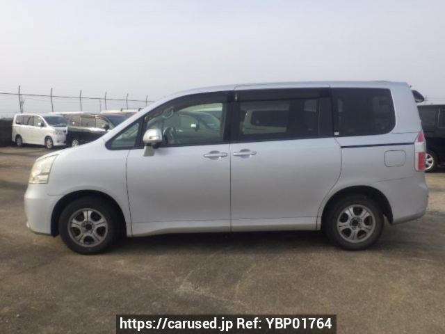Buy Used 2009 Toyota Noah ZRR70G (YBP01764) - Carused.jp