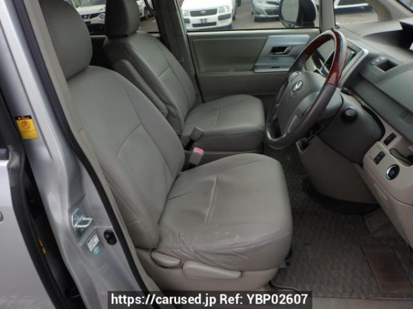 Used 2010 AT toyota noah ZRR70G Image[9]