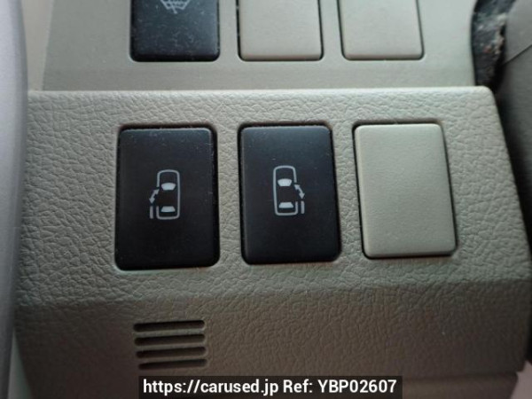 Used 2010 AT toyota noah ZRR70G Image[19]