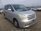 Toyota Noah ZRR70G