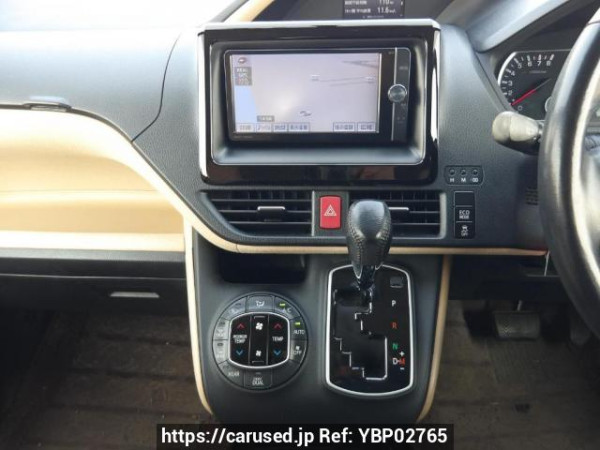Used 2014 AT toyota noah ZRR80G Image[22]
