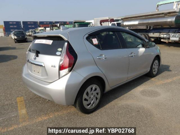 Used 2016 AT toyota aqua NHP10 Image[6]