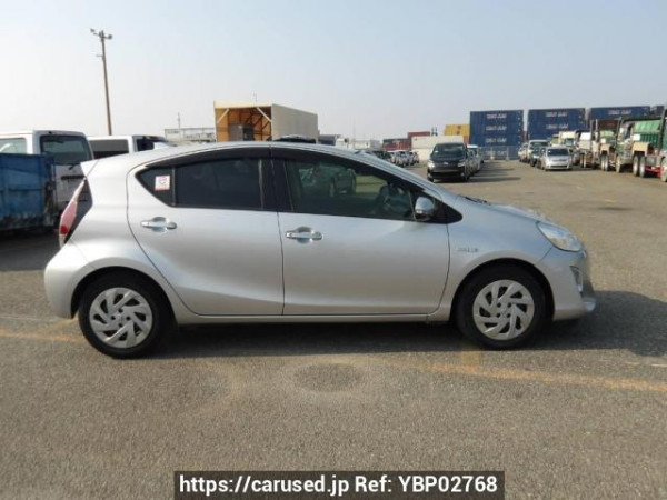 Used 2016 AT toyota aqua NHP10 Image[7]