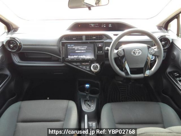Used 2016 AT toyota aqua NHP10 Image[17]
