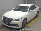 Toyota Crown Hybrid AWS210