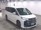 Toyota Noah MZRA90W