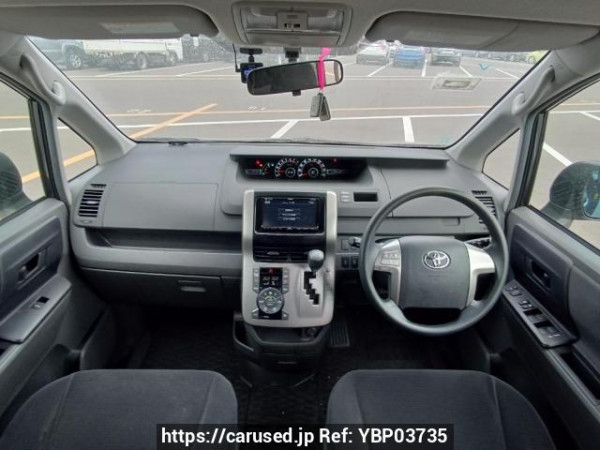 Used 2009 AT toyota noah ZRR70G Image[18]