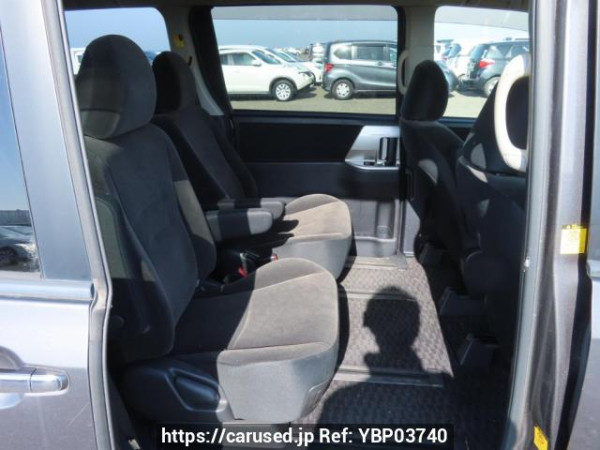 Used 2012 AT toyota noah ZRR70G Image[18]