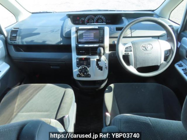 Used 2012 AT toyota noah ZRR70G Image[25]
