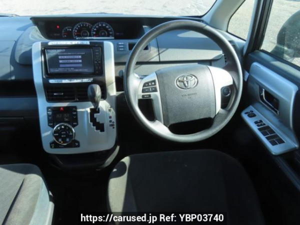 Used 2012 AT toyota noah ZRR70G Image[27]