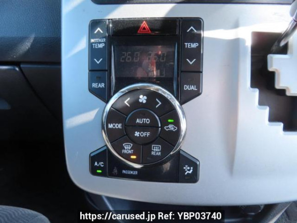 Used 2012 AT toyota noah ZRR70G Image[32]