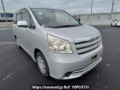Toyota Noah ZRR70G