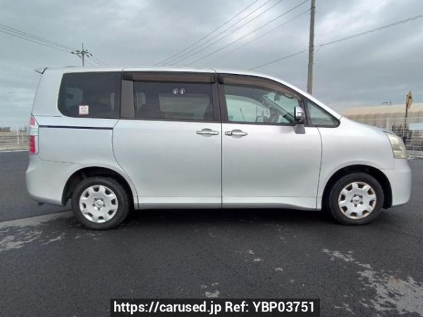 Used 2009 AT toyota noah ZRR70G Image[7]