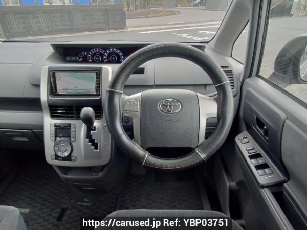Used 2009 AT toyota noah ZRR70G Image[20]