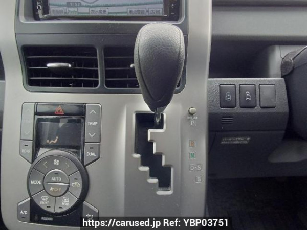 Used 2009 AT toyota noah ZRR70G Image[25]