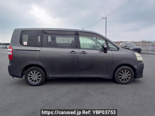 Used 2010 AT toyota noah ZRR70G Image[7]