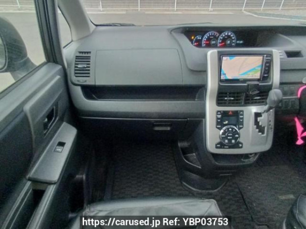 Used 2010 AT toyota noah ZRR70G Image[19]