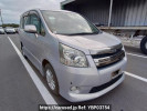 Toyota Noah ZRR70W