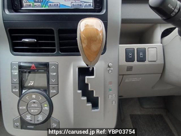 Used 2008 AT toyota noah ZRR70W Image[25]