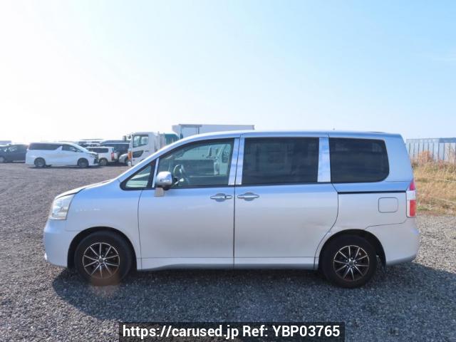 Buy Used 2008 Toyota Noah ZRR70G (YBP03765) - Carused.jp