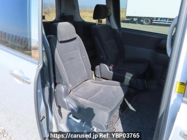 Used 2008 AT toyota noah ZRR70G Image[19]
