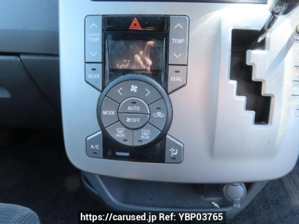 Used 2008 AT toyota noah ZRR70G Image[33]