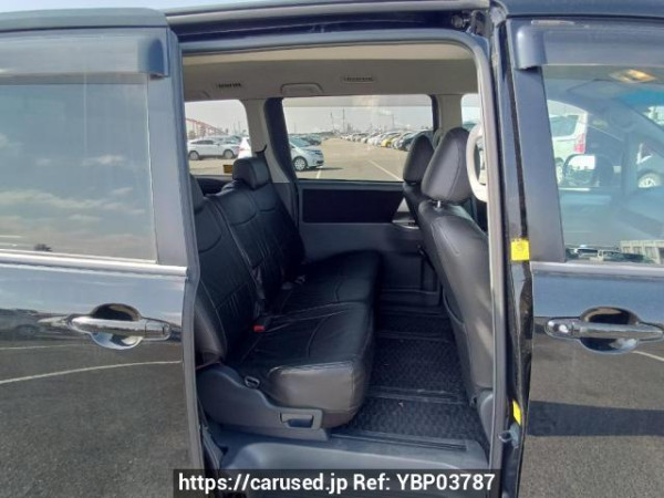 Used 2009 AT toyota noah ZRR70W Image[16]