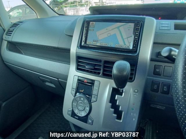 Used 2009 AT toyota noah ZRR70W Image[24]