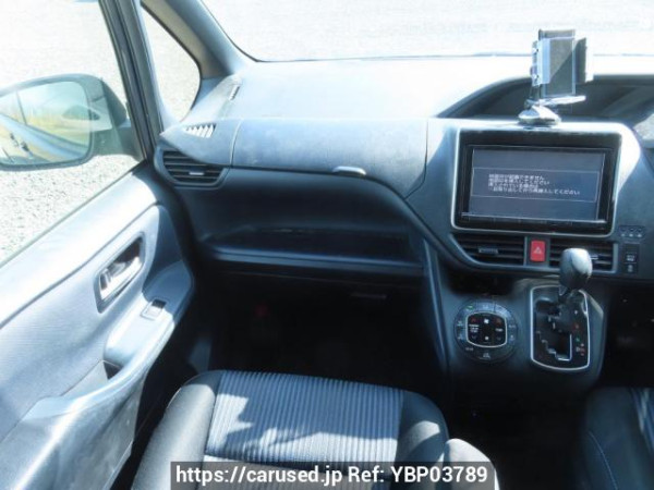 Used 2015 AT toyota noah ZRR80W Image[26]