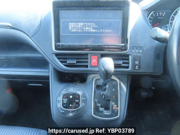 Used 2015 AT toyota noah ZRR80W Image[30]