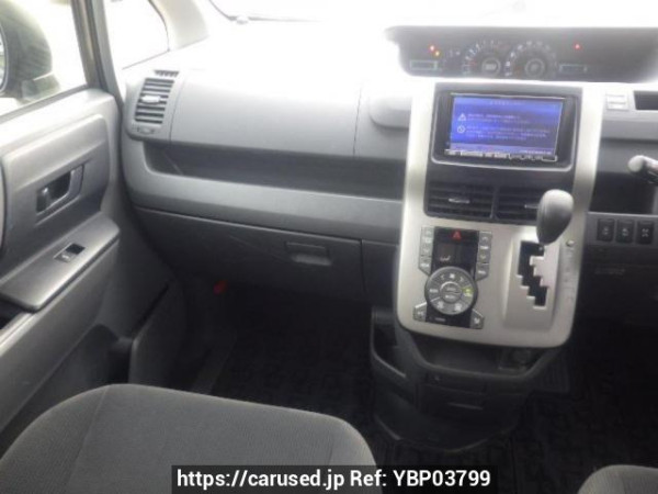 Used 2009 AT toyota noah ZRR75G Image[17]