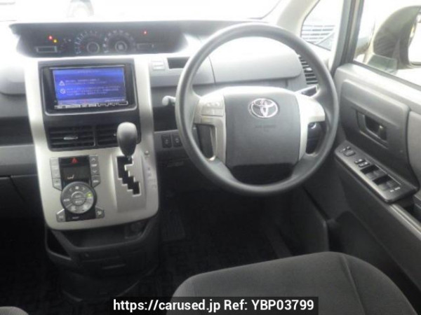 Used 2009 AT toyota noah ZRR75G Image[19]