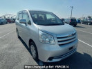 Toyota Noah ZRR75G