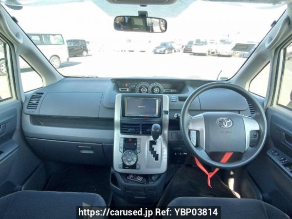 Used 2009 AT toyota noah ZRR75G Image[19]