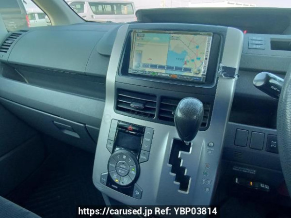 Used 2009 AT toyota noah ZRR75G Image[24]