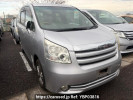 Toyota Noah ZRR70G