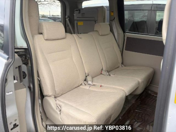 Used 2007 AT toyota noah ZRR70G Image[11]
