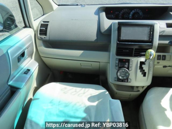 Used 2007 AT toyota noah ZRR70G Image[26]
