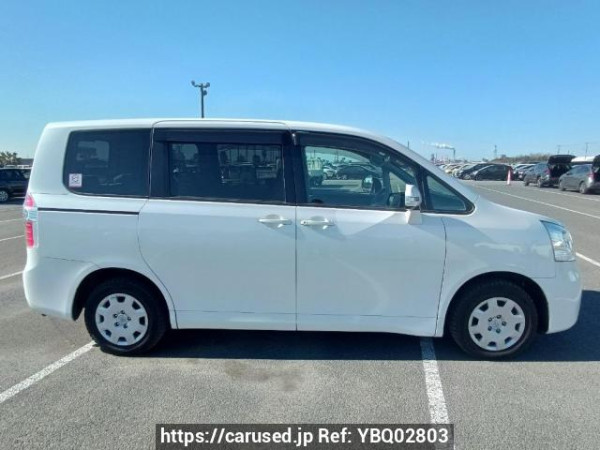 Used 2009 AT toyota noah ZRR70G Image[7]